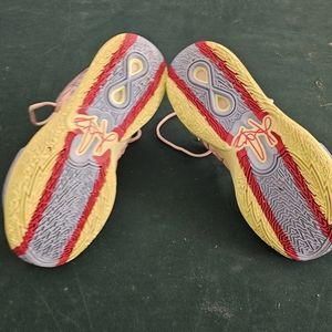New Kyrie Flytrap shoes